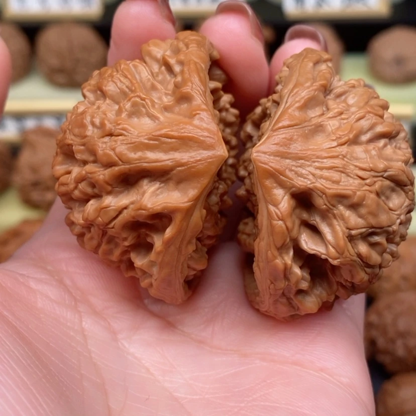 【闪购商品】文玩核桃吊坠?****照蛇王