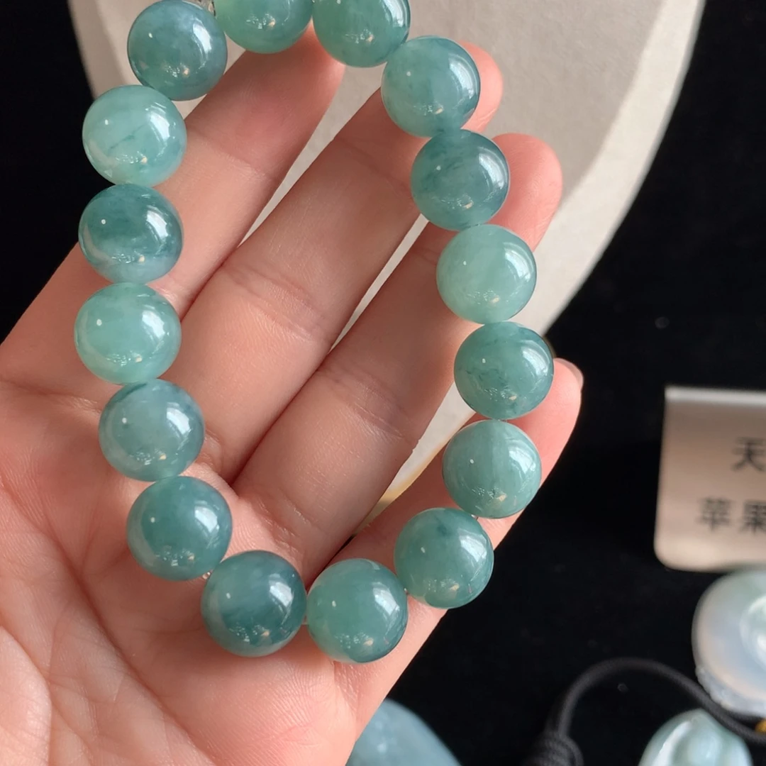 翡翠未镶嵌吊坠(赠链)翡翠