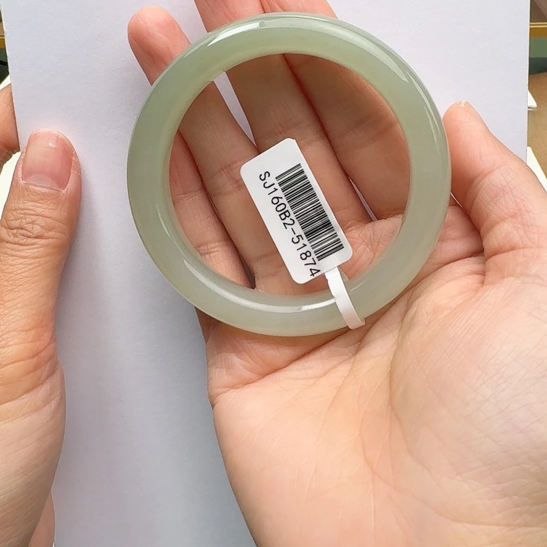 和田玉未镶嵌手镯54翠底半山水