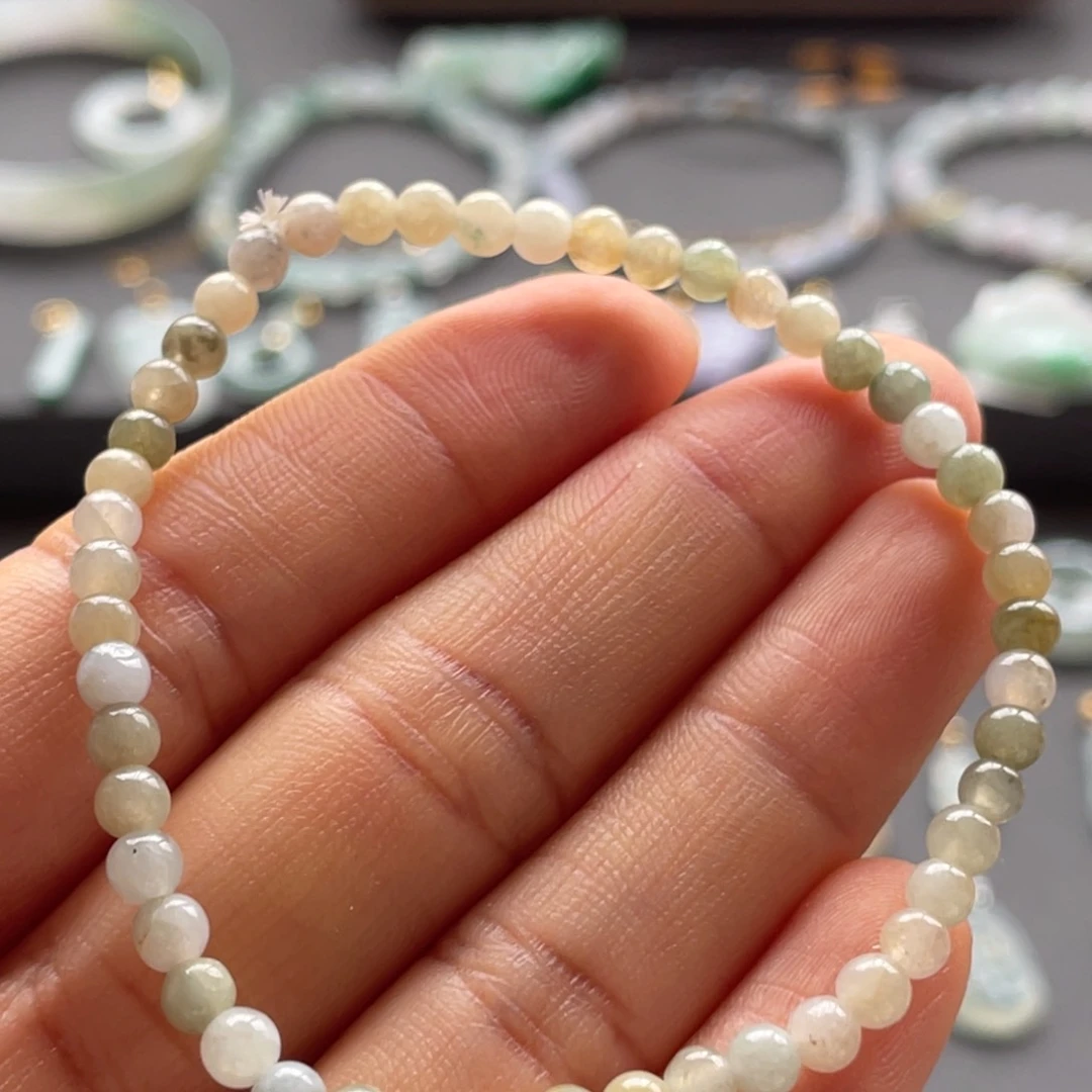 翡翠颈饰未镶嵌福利不退换