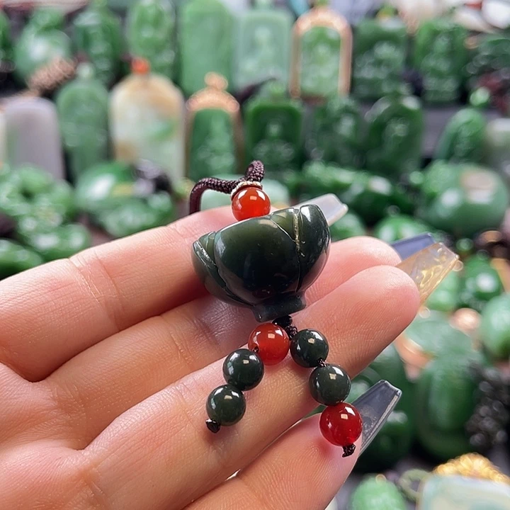 和田玉未镶嵌挂件*️****