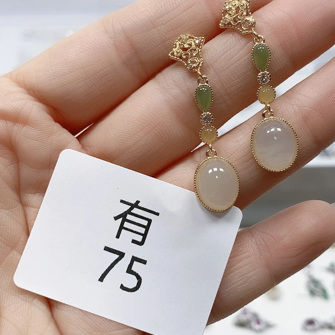 和田玉银S925镶嵌耳饰有75