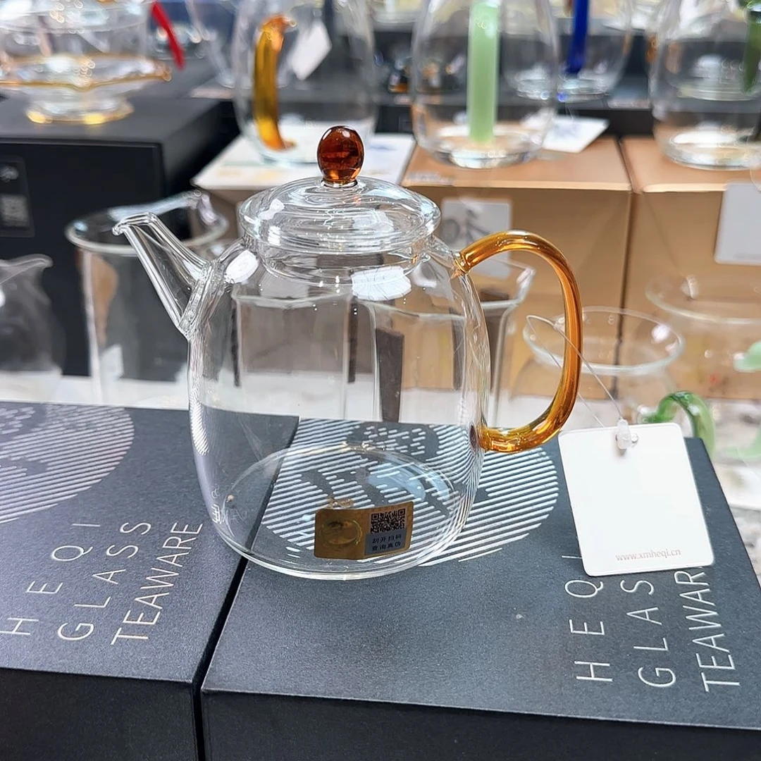 禾器琥珀色宴臣壶