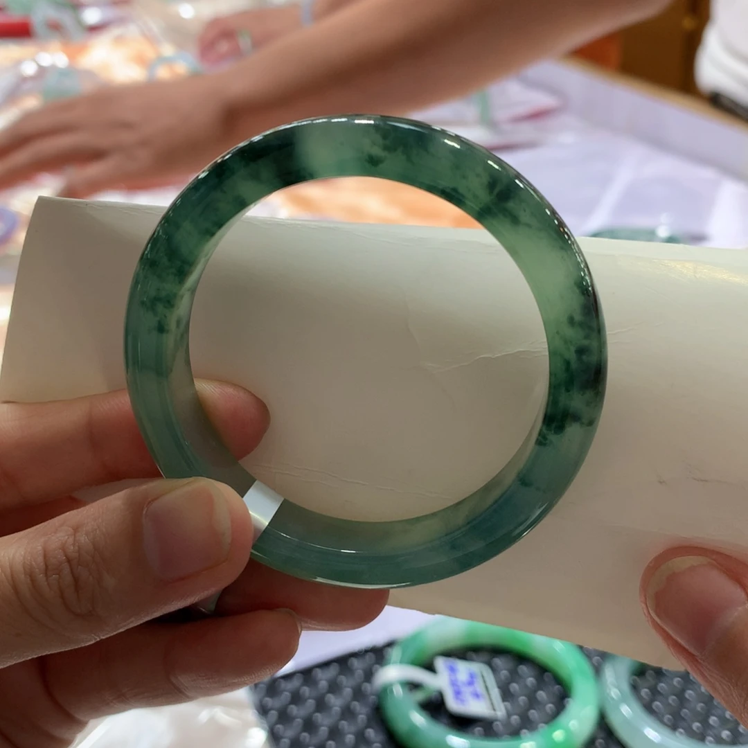 未镶嵌手镯翡翠翡翠手镯