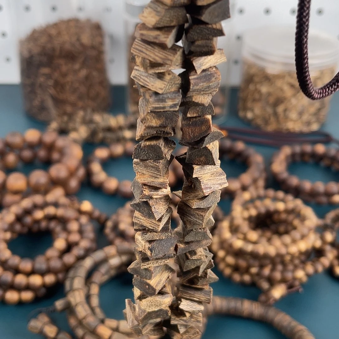 沉香手串天然绿棋楠车挂