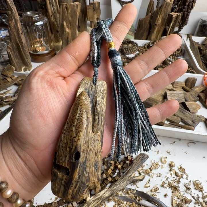 沉香沉香碎屑奇楠沉香绿奇楠原材料钥匙扣一个20克重