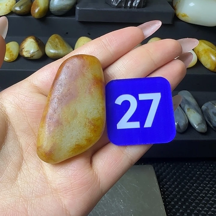 未镶嵌和田玉（糖玉）挂件
