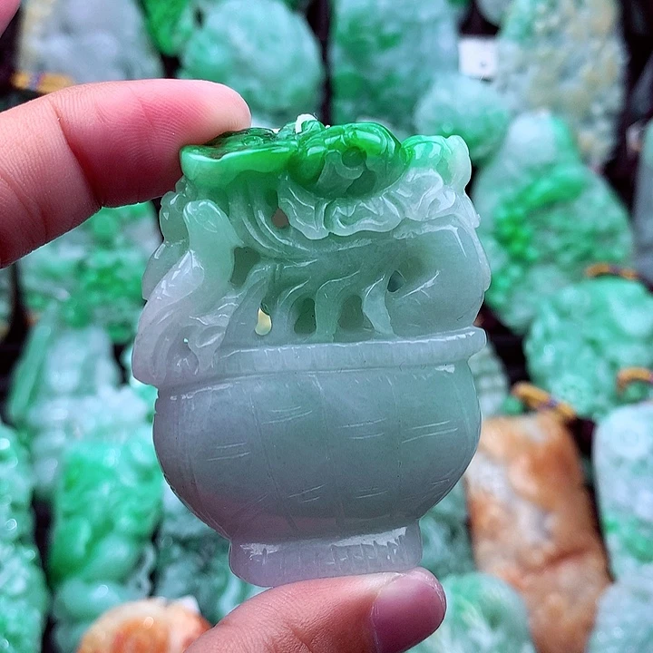 翡翠吊坠(不含链)未镶嵌