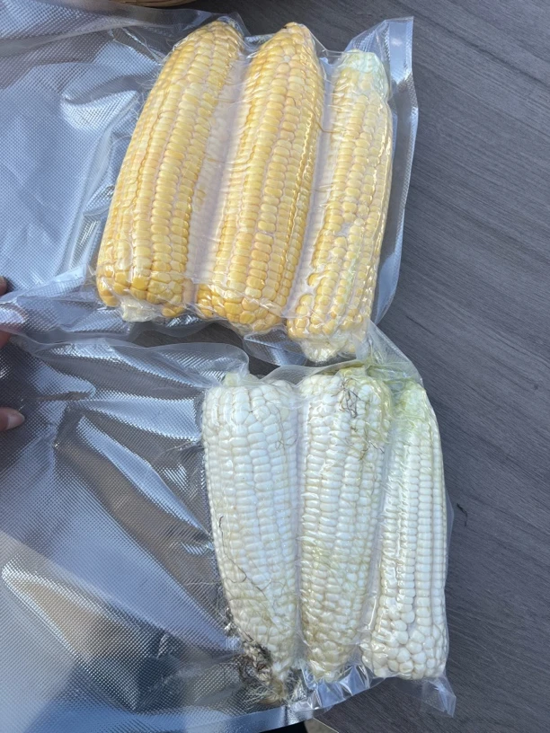 小梁村官家乡金银双色水果玉米新鲜现摘甜脆爆浆口感细腻