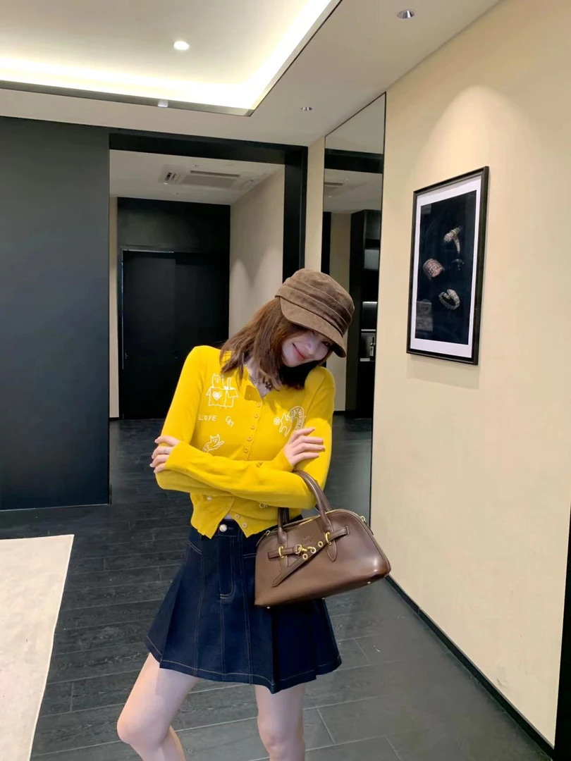 【芝士Cheese】小猫卡丽 长袖时尚小众针织打底衫