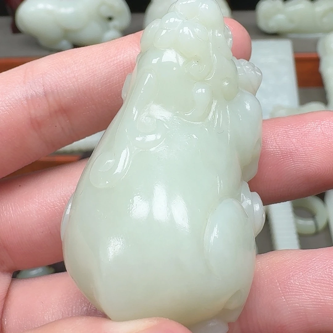 霸***弓和田玉未镶嵌挂件