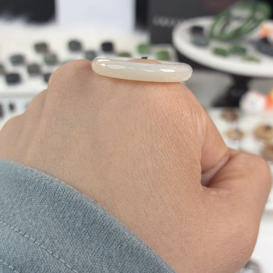 和田玉未镶嵌戒指Q94糖白泥鳅背18.4不退换