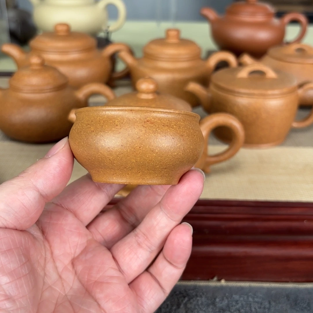 紫砂茶壶?**?6个仿古杯