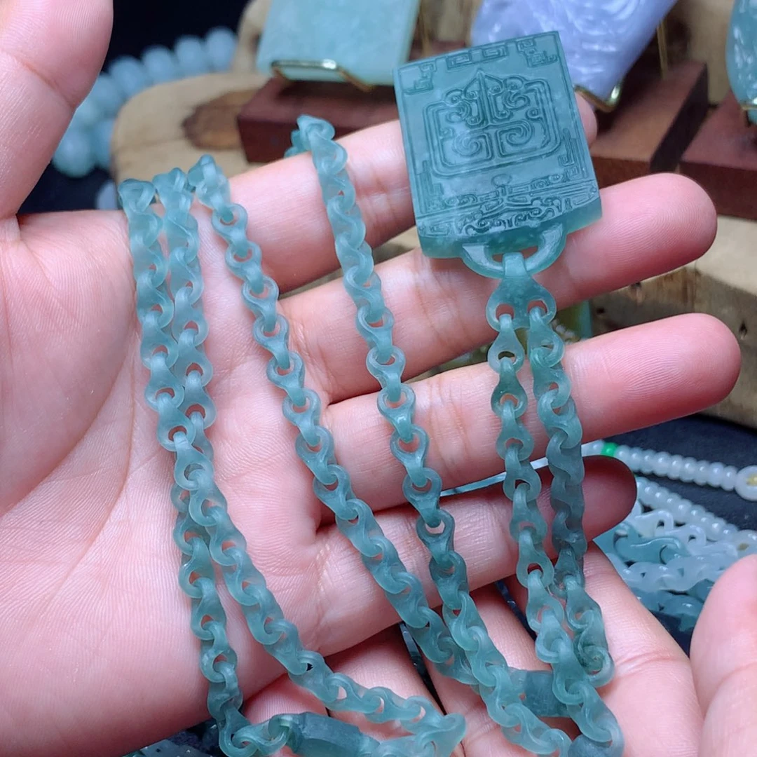 紫****定制翡翠未镶嵌翡翠