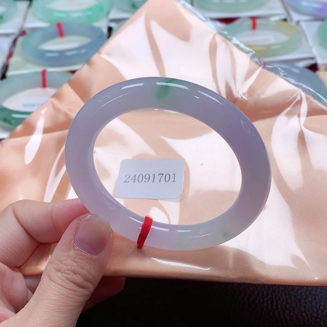 翡翠手镯（贵妃镯）未镶嵌