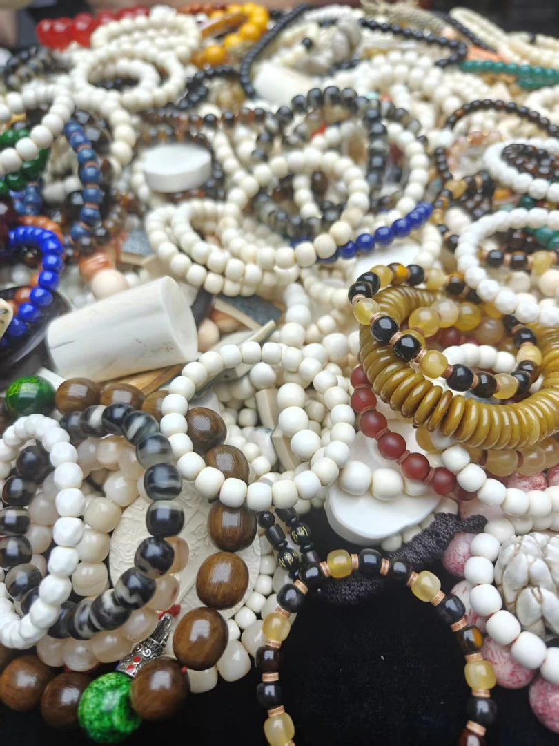 GJ02（通用）改价链接，根据直播间展示为准多样性发货其一吊坠