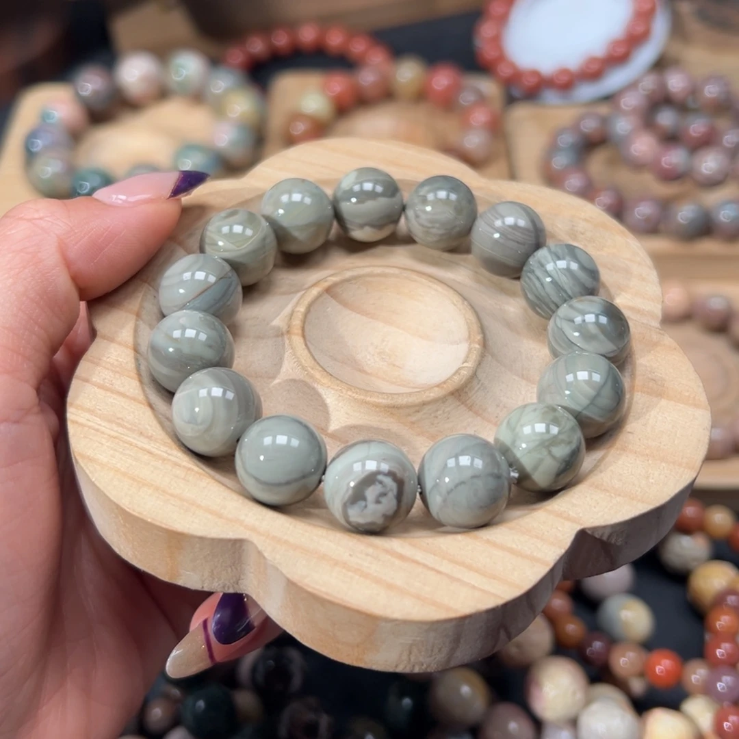 夏***一石英质玉未镶嵌手链140