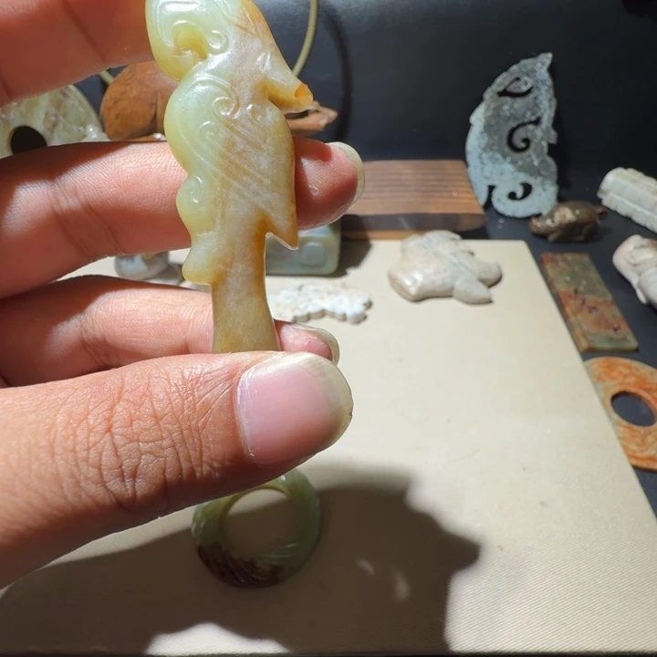 用***9和田玉未镶嵌车挂