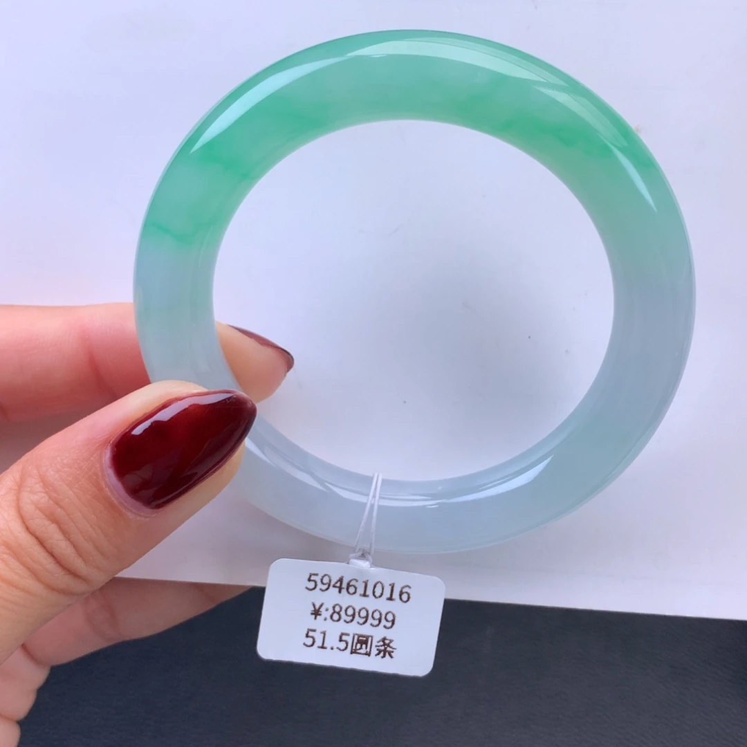 翡翠手镯未镶嵌冰胶甜绿半山水圆条手镯（细纹）