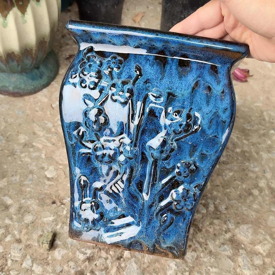 紫砂花盆口20高23（一个方孔雀