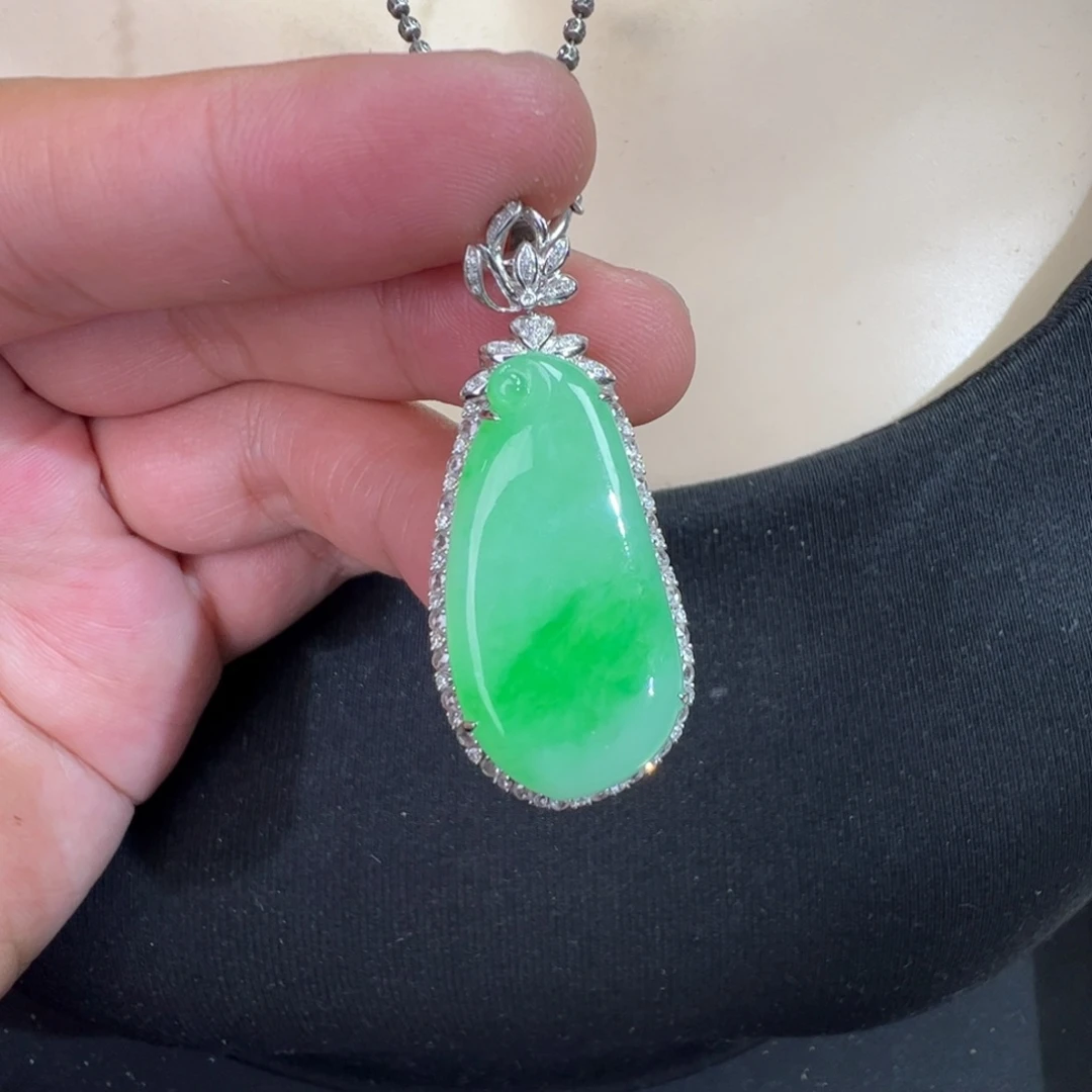 翡翠18K金镶嵌吊坠(不含链)