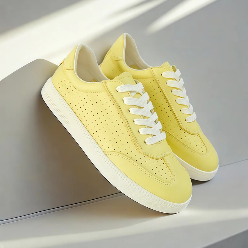 41-43大码头层牛皮冲孔女鞋时尚休闲鞋透气运动鞋夏季小白鞋平底