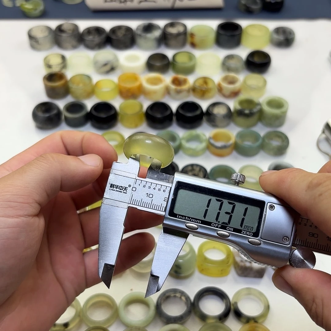 蛇纹石玉未镶嵌戒圈