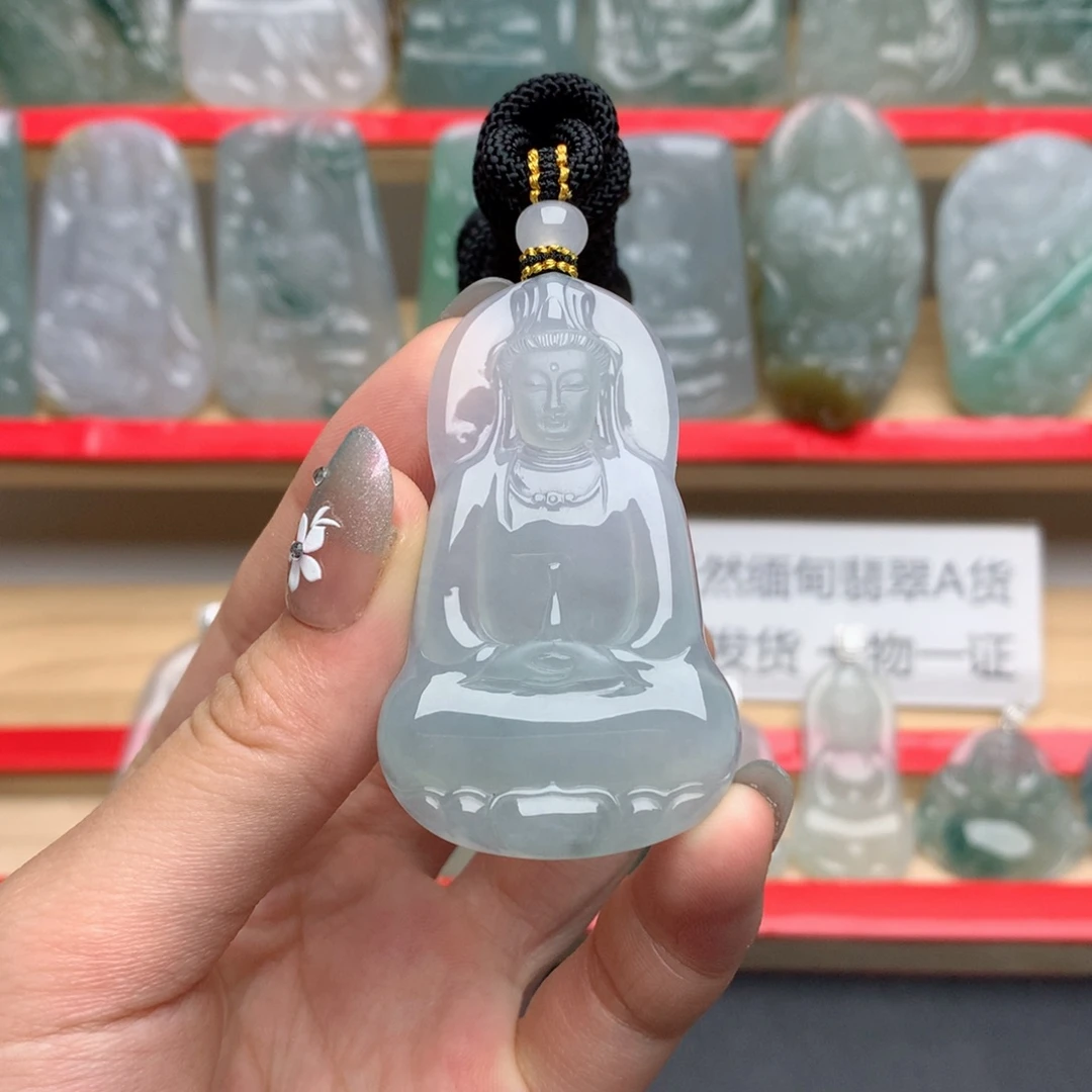 翡翠未镶嵌颈饰素衣
