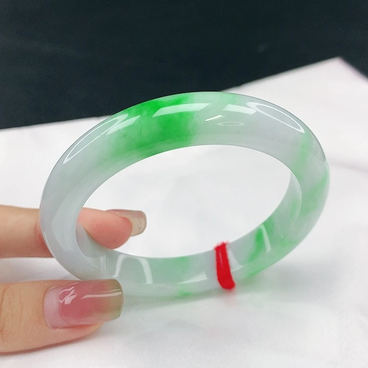 翡翠未镶嵌手镯圈56，03053