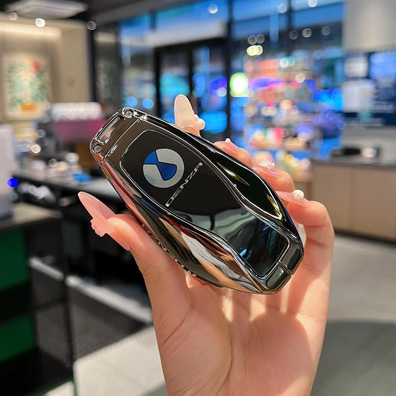 腾势n9钥匙套保护壳专用男女士高档金属汽车用品改装配件2025款