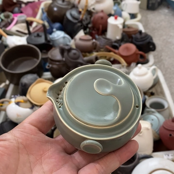 陶瓷艺术品及陶瓷壶