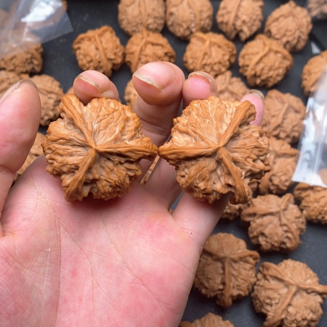 文玩核桃吊坠42球奔