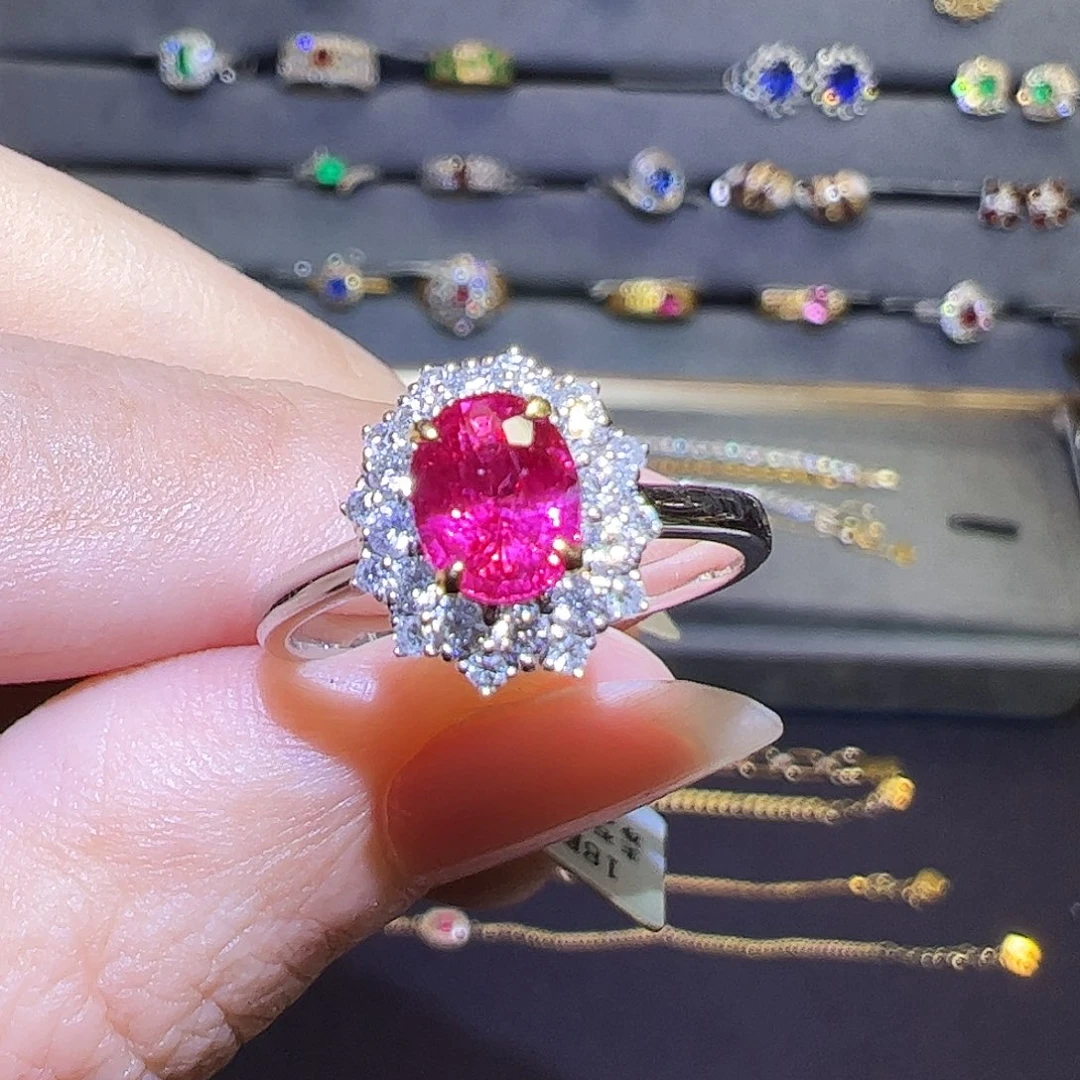 戒指红宝石18K金镶嵌