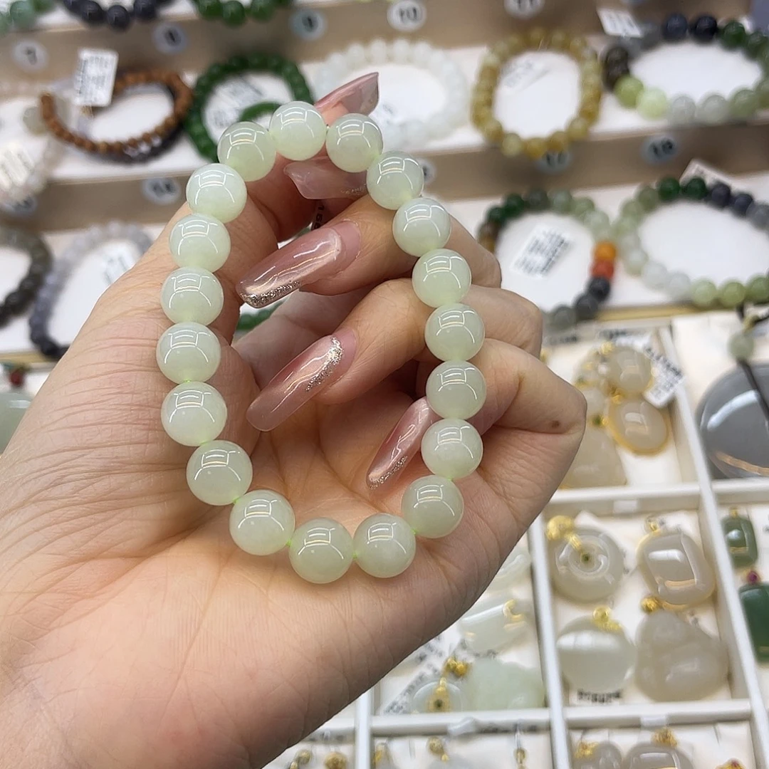 和田玉未镶嵌手串