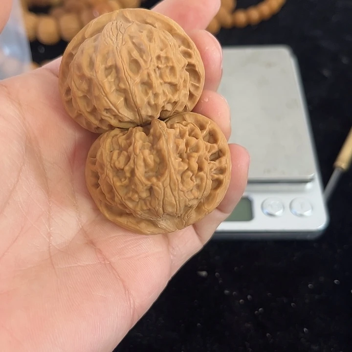 把件文玩核桃42左右微瑕宫灯，编号018