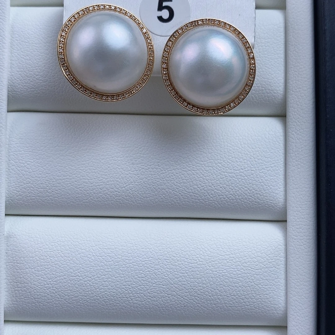 耳饰18K金镶嵌拼合珍珠（马贝珠）1
