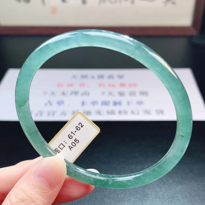 翡翠未镶嵌手镯翡翠手镯95