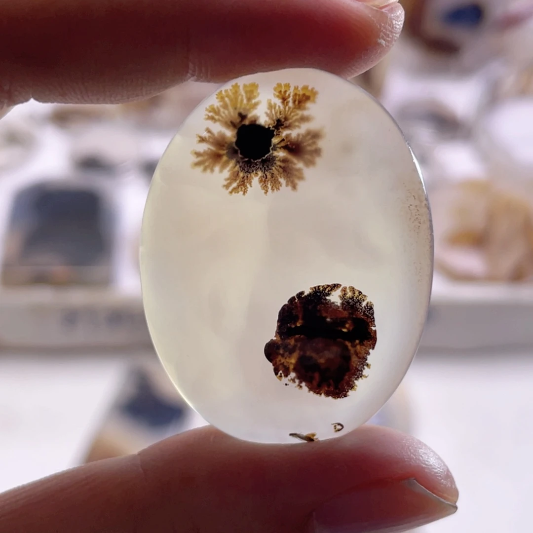 玛瑙/玉髓未镶嵌珠宝奇石
