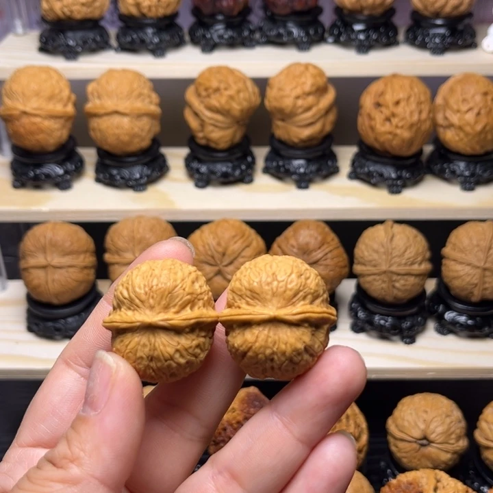 文玩核桃吊坠50w皮皮球