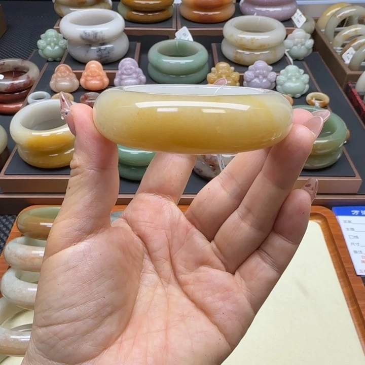 石英岩玉未镶嵌手镯54