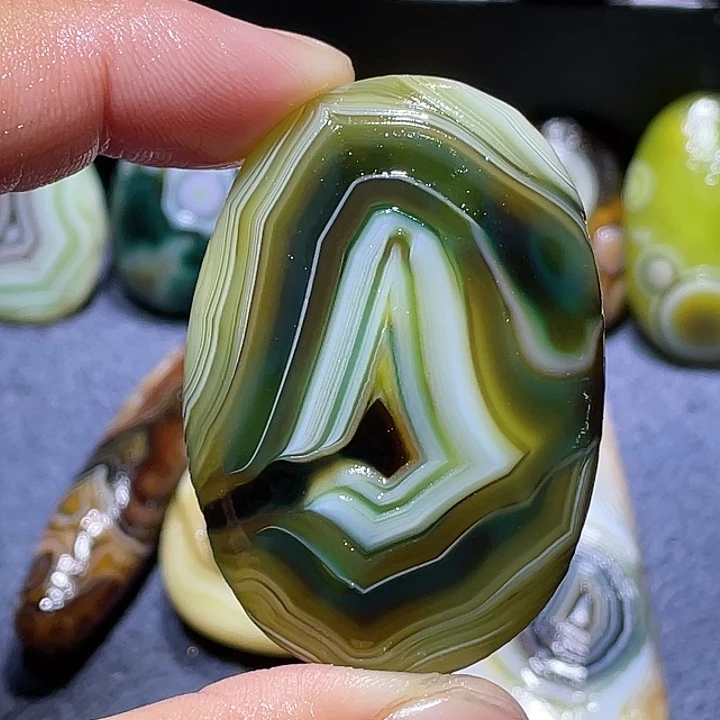 玛瑙/玉髓未镶嵌珠宝奇石