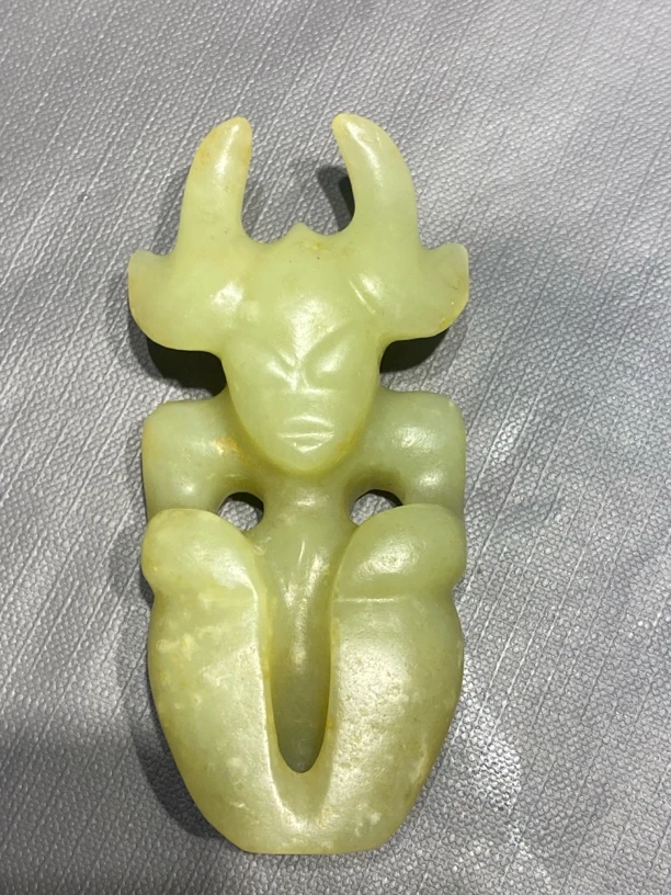 河磨奇石太阳神器件