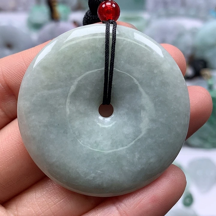 翡翠未镶嵌颈饰平安扣福利