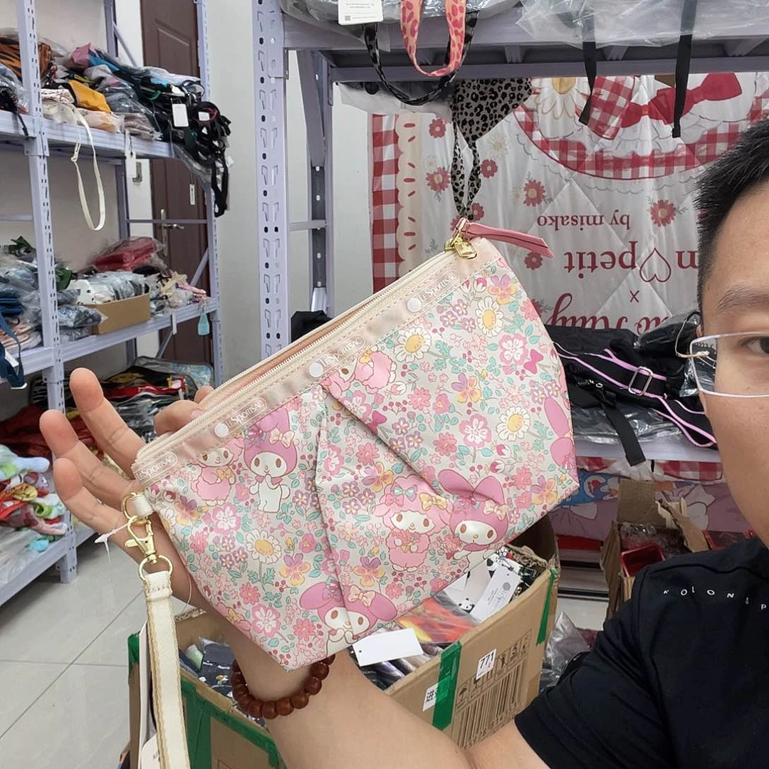 PU化妆包等各种产品