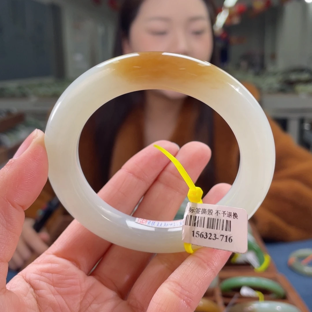 未镶嵌手镯和田玉56 57