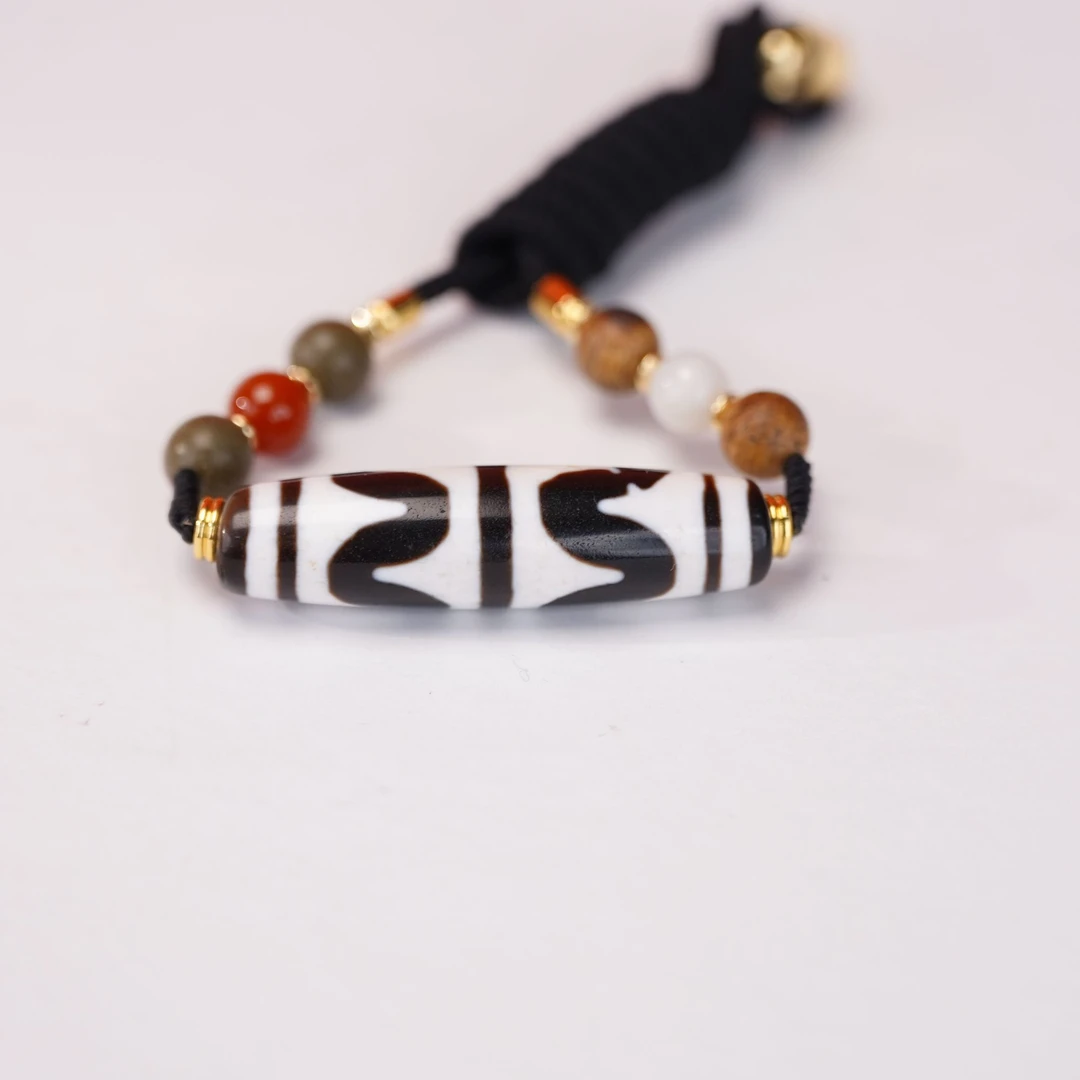 老玛瑙   精品天珠 双虎牙 脖挂 沉香玉石配珠    DZT12022