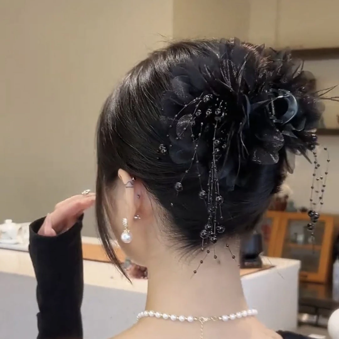 蓬松百搭2024量鲨鱼夹初秋颅抓夹高牡丹花流苏显新款气质发顶珠珠