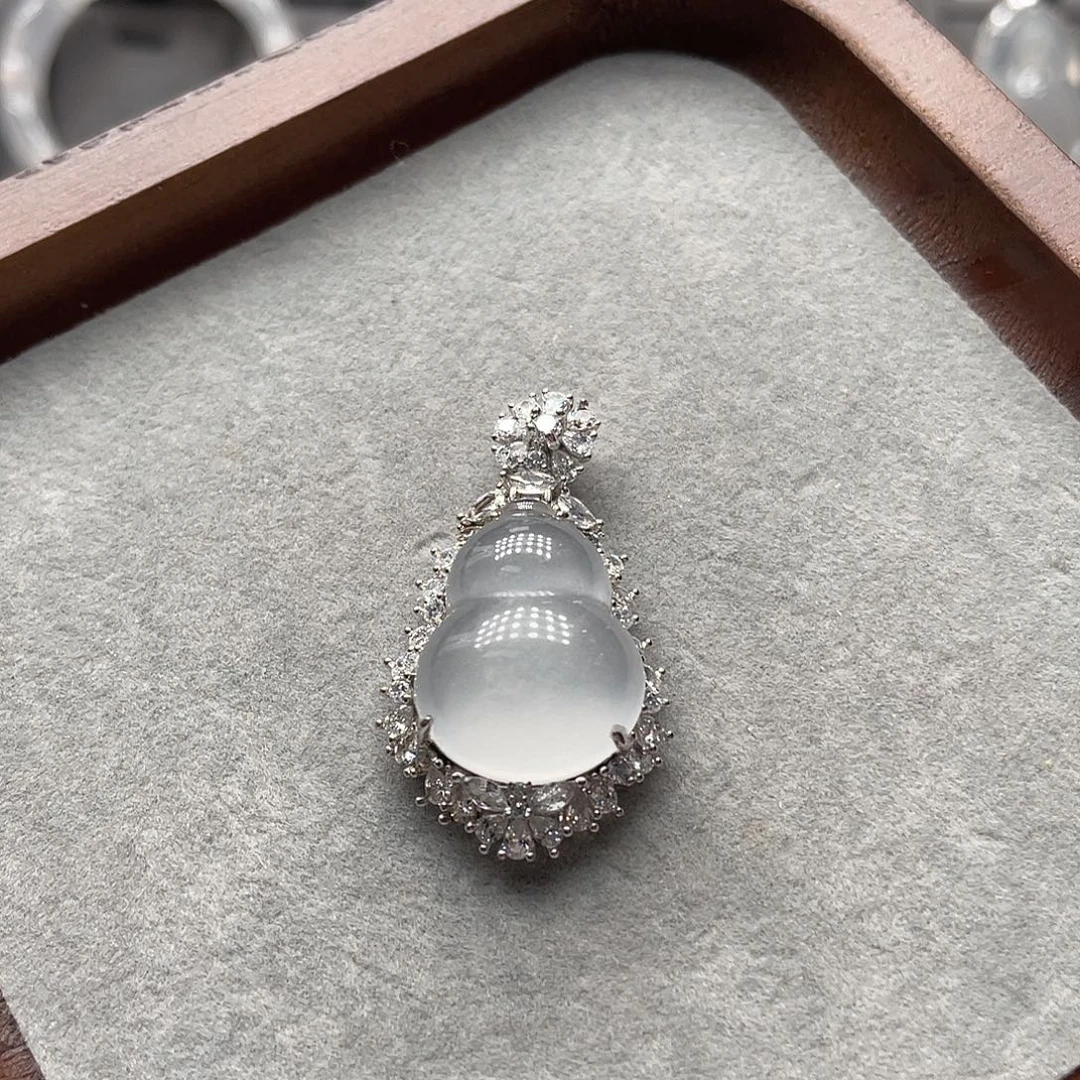 石英质玉银S925镶嵌吊坠（微棉介意勿拍）