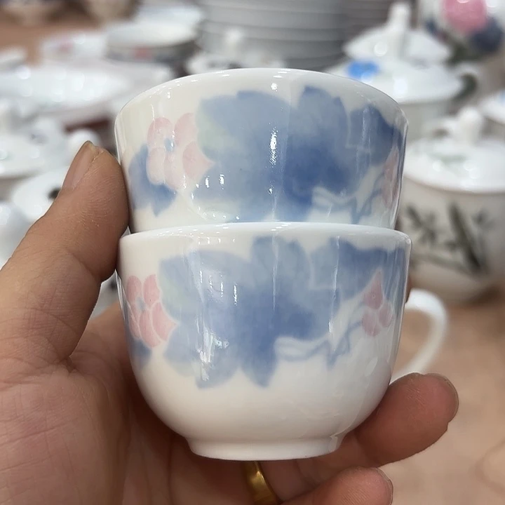 葡萄花小杯子，爱干中两只