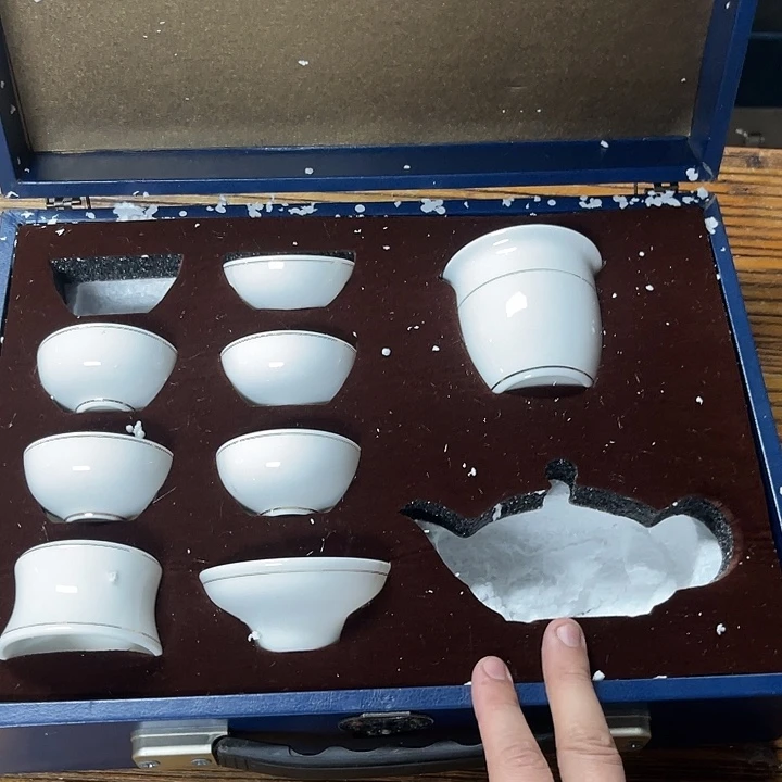 孤品茶具套装等。
